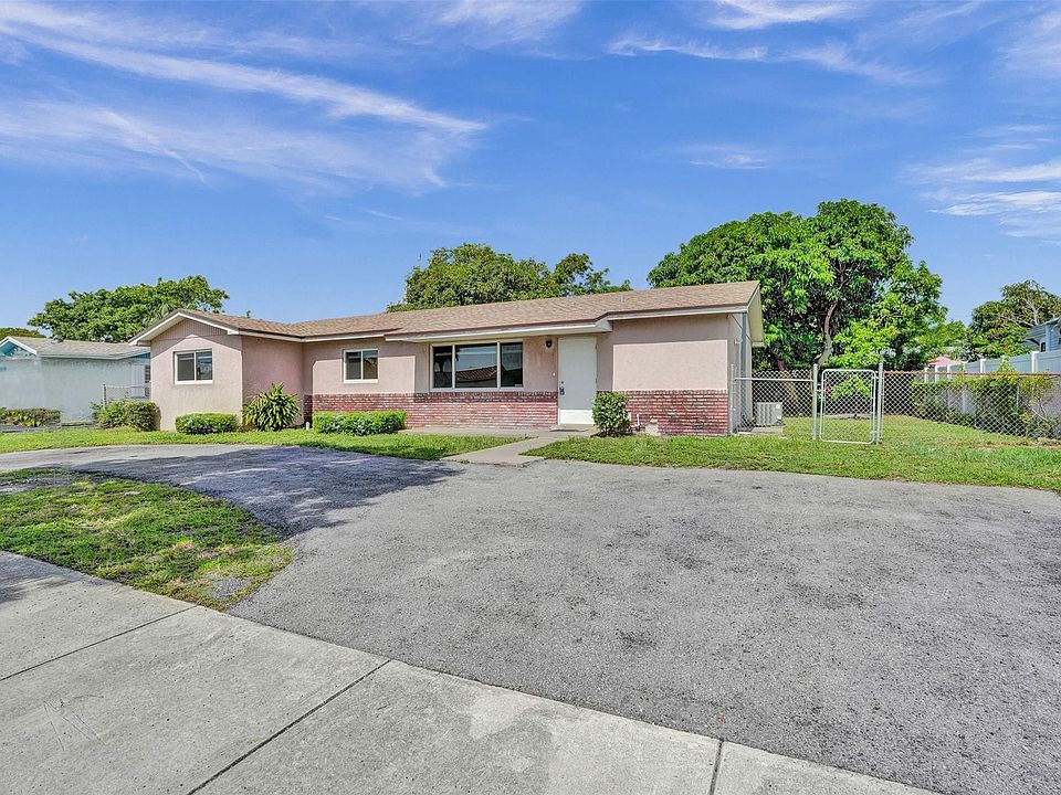1st image of 3811 NE 5th Avenue