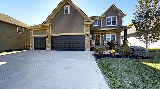 1st image of 2901 SE Jennifer Dr