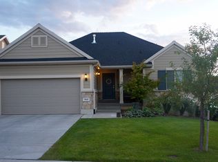 868 S Daisy Dr, Fruit Heights, UT 84037