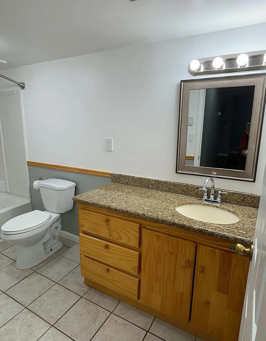 2 bed, 1038 sqft, $2,000 — Photo 3