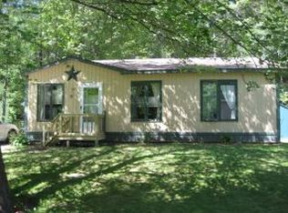 25 Woodlawn Ave, Hillsboro, NH 03244