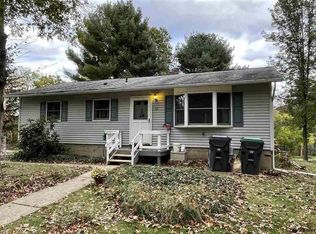20 Harrington St, New Paltz, NY 12561