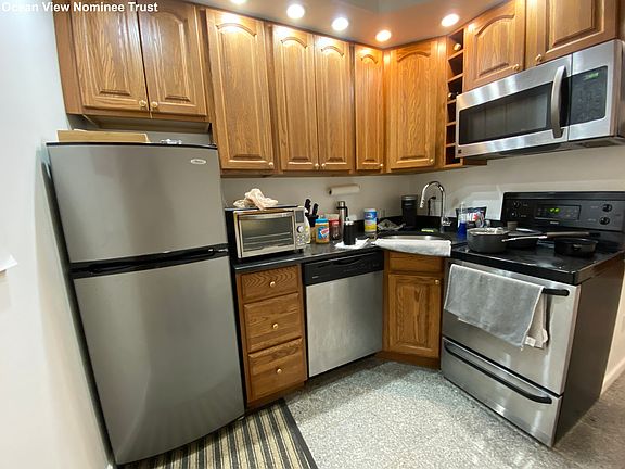 5th image of 89 Prince St APT 3F