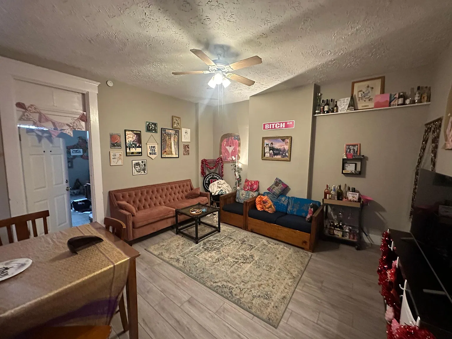 4 bed, 1850 sqft, $3,000 — Photo 3