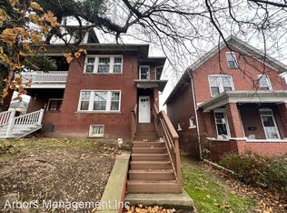 418 Ridgeway St APT 2, Greensburg, PA 15601