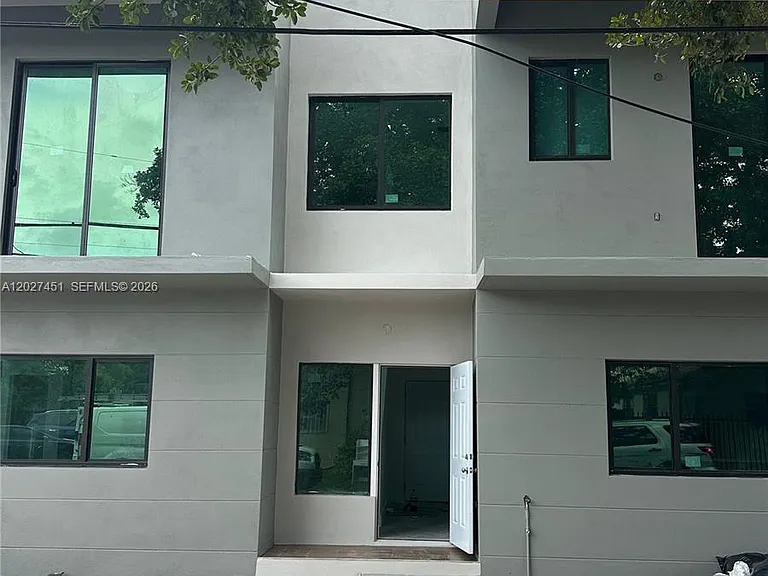 6480 NE 1st Ave #6480 — Photo 6