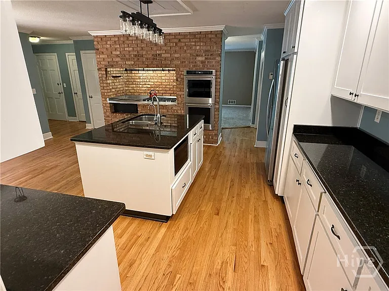 292 Tara Way — Photo 37