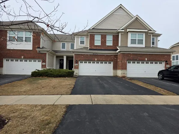 2755 Blakely Ln, Naperville, IL 60540