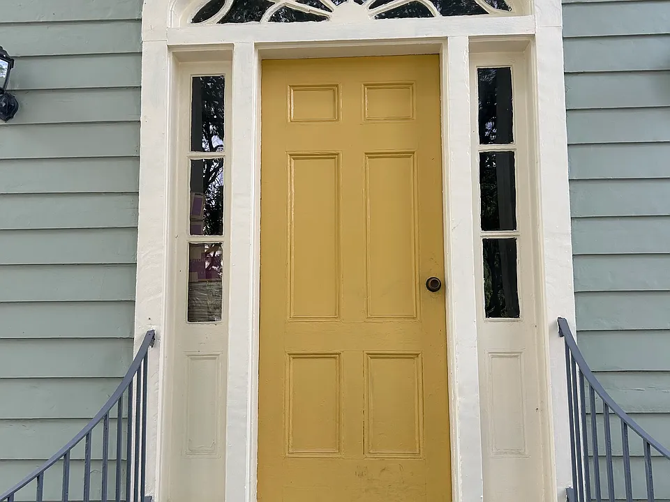 2931 Calhoun St