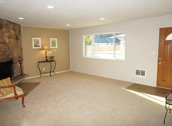5th image of 8305 NE Pierce Dr