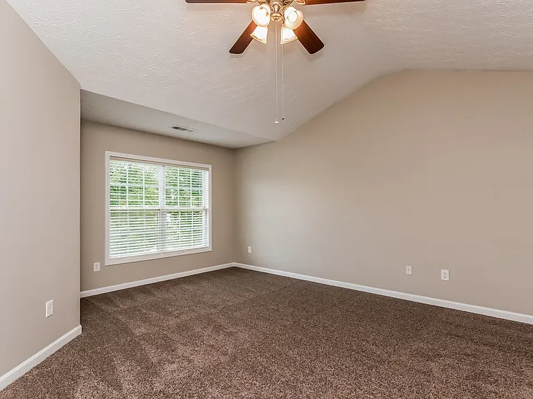 398 Glenleigh Dr — Photo 8