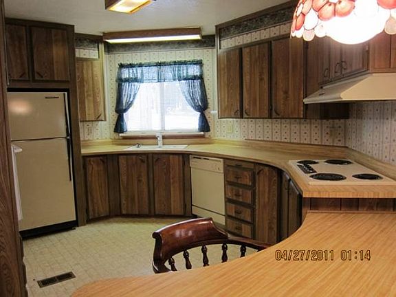 Clean efficient kitchen