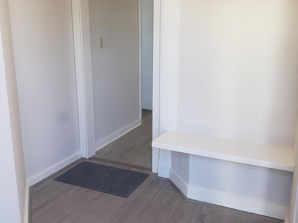 Entry Mudroom
