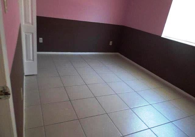 1st image of 2549 Oak Hollow Dr