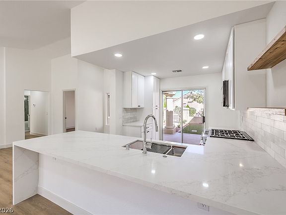 3rd image of 9021 Faircrest Dr