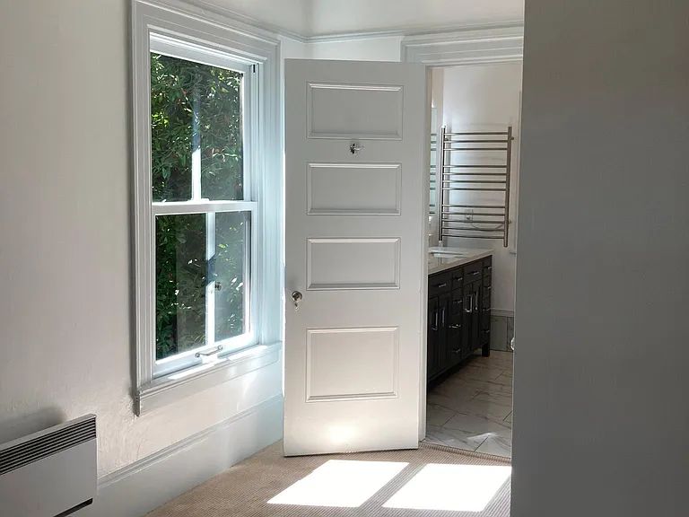 2166 SW Yamhill St #3 — Photo 13