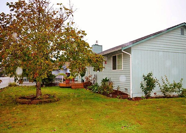 1st image of 6907 65th Ave NE