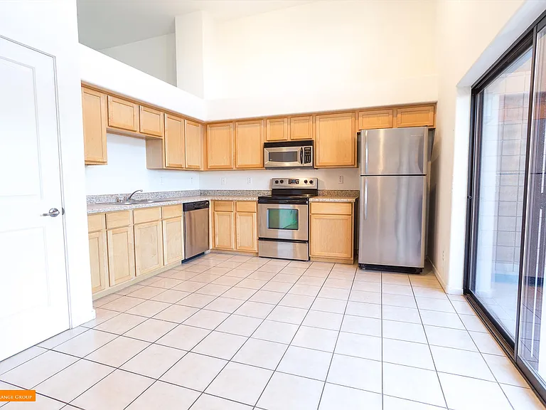 330 S Farmer Ave #331 — Photo 6