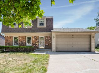 1577 Sheffield Dr, Ypsilanti, MI 48198
