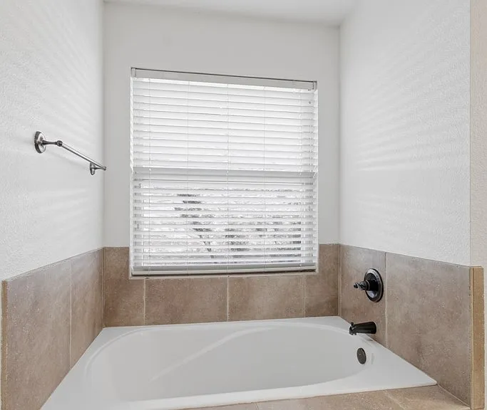 1118 Cedar Creek Rd — Photo 18