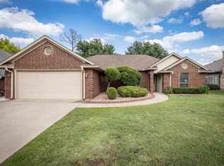2315 NE 36th St, Lawton, OK 73507