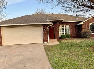 1993 Pleasant Ridge Ct, Edmond, OK 73012