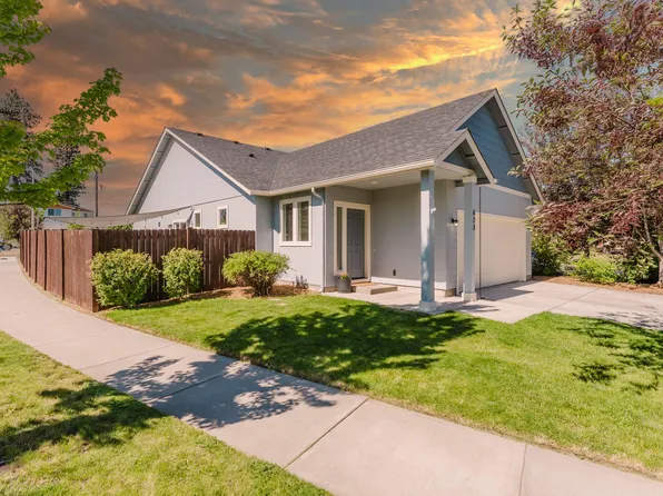 623 SE Glencoe Pl, Bend, OR 97702
