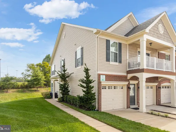 160 Burley St APT 201, Stafford, VA 22554