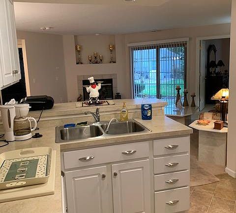 5th image of 270 S Linden Ct #270