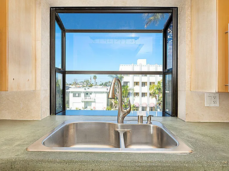 1230 E Ocean Blvd #601 — Photo 21