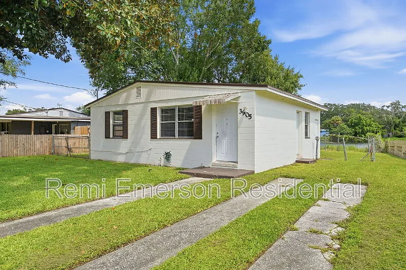 2 bed, 1.0 bath, 720 sqft, $1,450 — Photo 1
