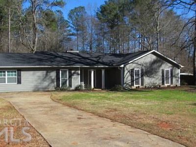 196 Moccasin Trl, Lagrange, GA, 30241