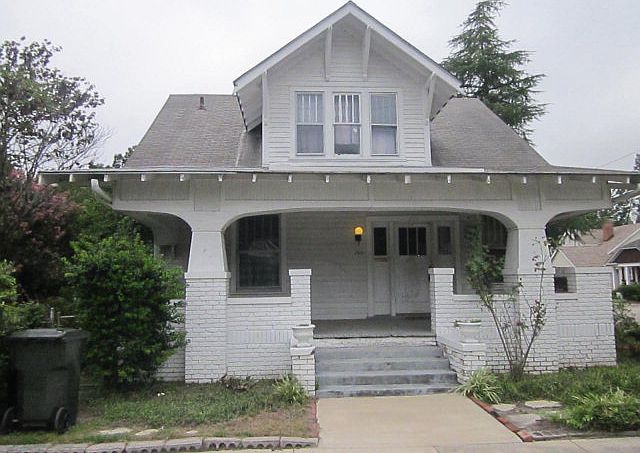 1st image of 200 NW Connor Street