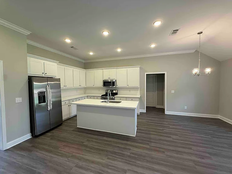 548 Patrick Farms Dr — Photo 5