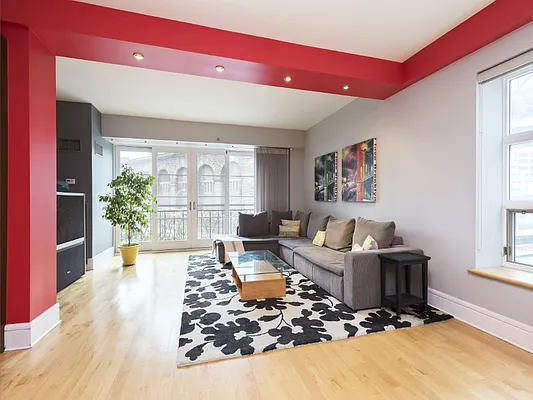 Sold by Sotheby's International Realty | media 1