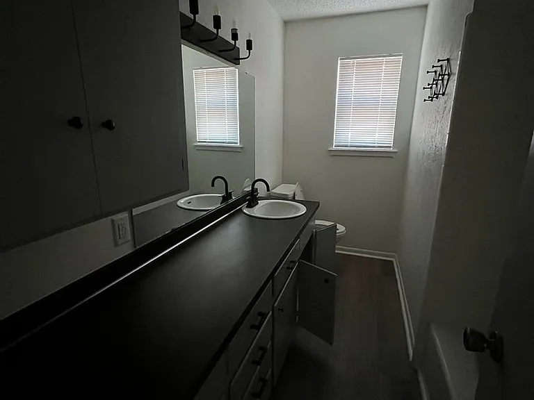 113 Shalimar Dr — Photo 7