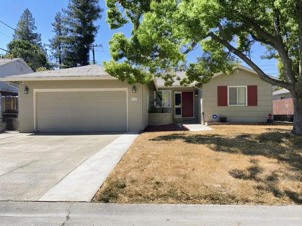 2490 Michelle Dr, Sacramento, CA 95821