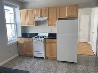 230 Hanover St #26, Boston, MA 02113