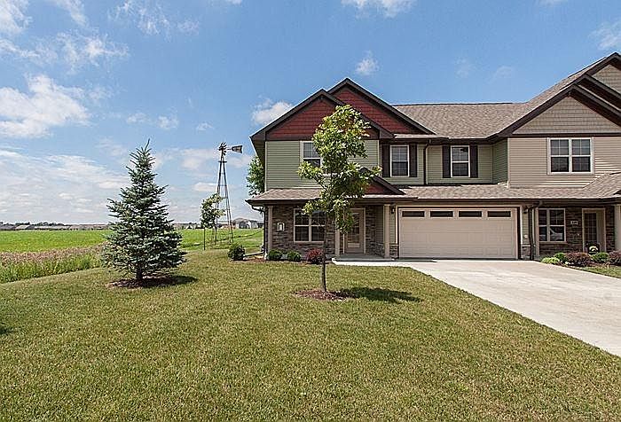 1st image of 463 Churchill Dr