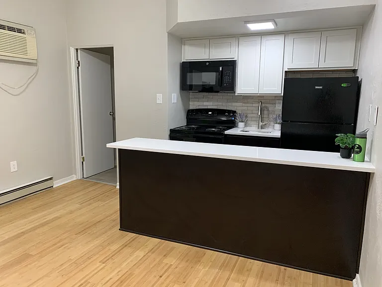 6333 Walnut St — Photo 2
