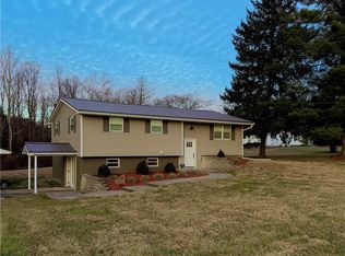 2053 McGill Rd, Belpre, OH 45714