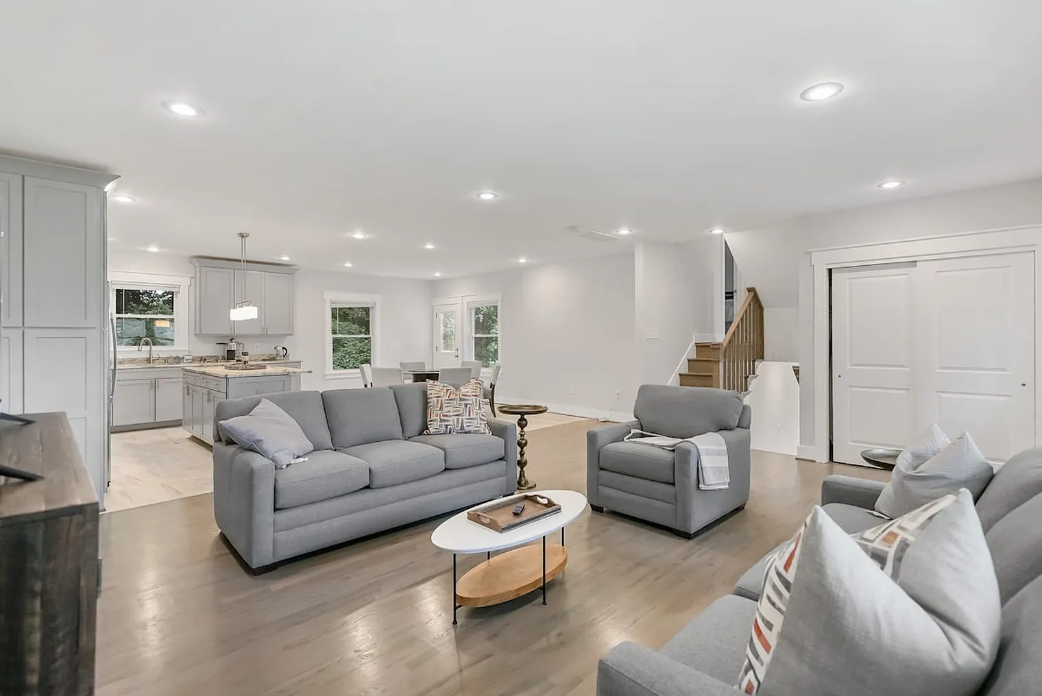 5 bed, 5.0 bath, $11,523 — Photo 2
