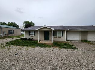 440 S Gilbert St APT B, Clinton, IN 47842