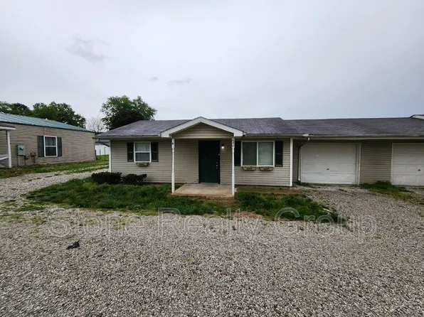 440 S Gilbert St APT B, Clinton, IN 47842