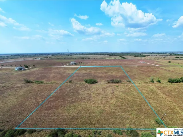 5 Sunrise Bay, Pt Lavaca, TX 77979