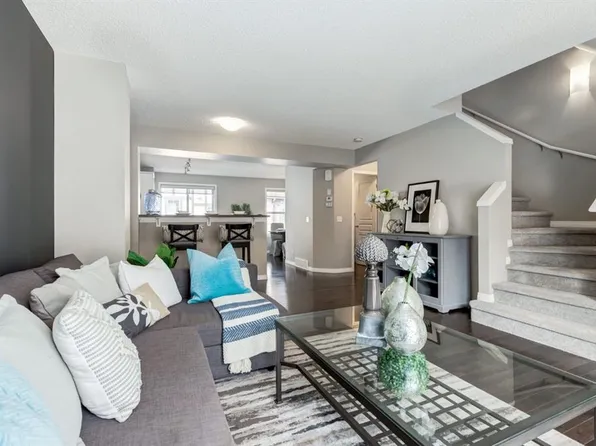 161 New Brighton Vlg SE, Calgary, AB T2Z 0T6