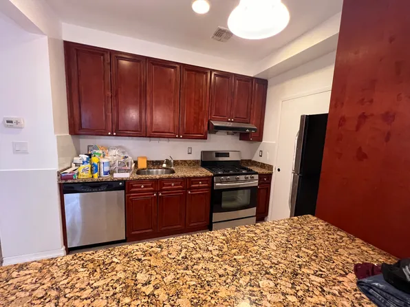 10716 37th Ave APT 4B, Flushing, NY 11368