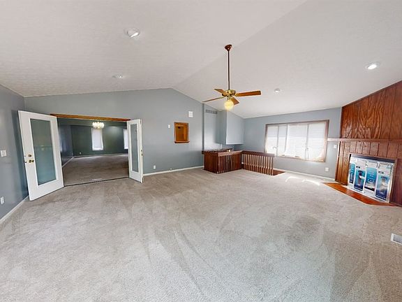 5th image of 2444 Resor Rd