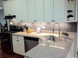 444 W Aldine Ave #1L, Chicago, IL 60657