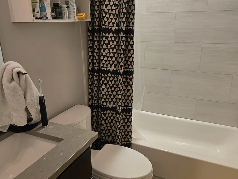 2309 N Leavitt St #1 — Photo 8